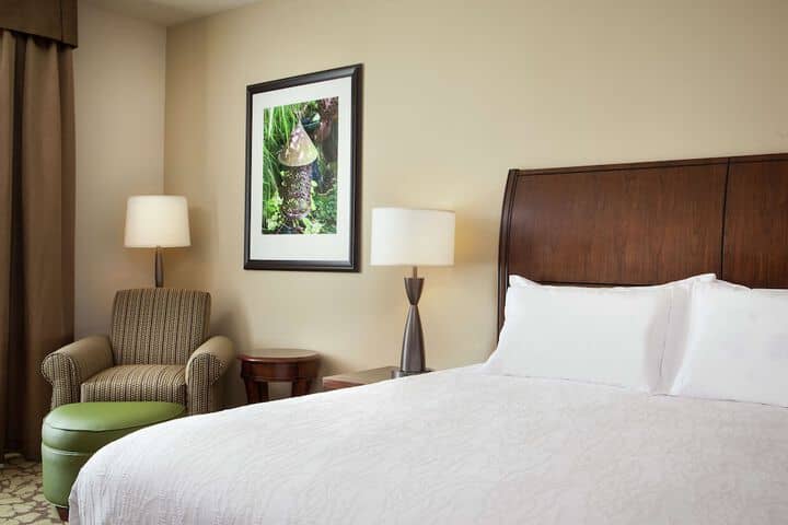 Room 42 of 120