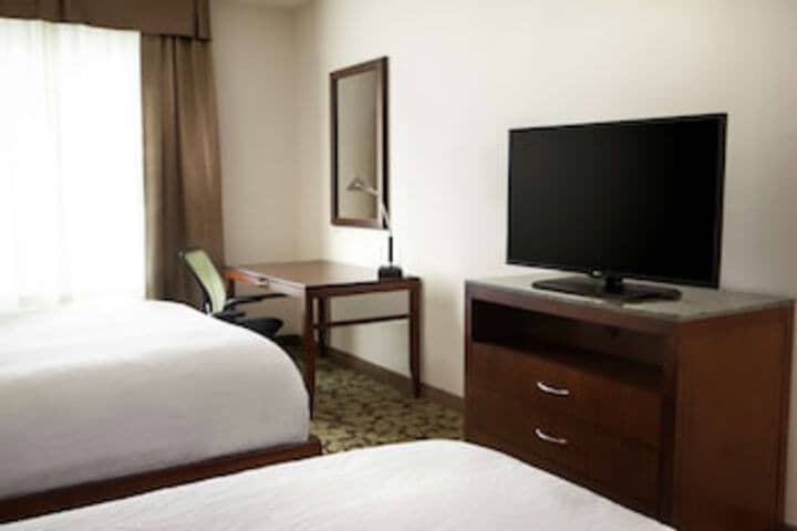 Room 22 of 120