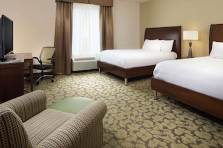Room 43 of 120