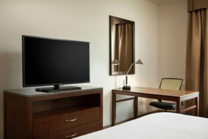 Room 25 of 120