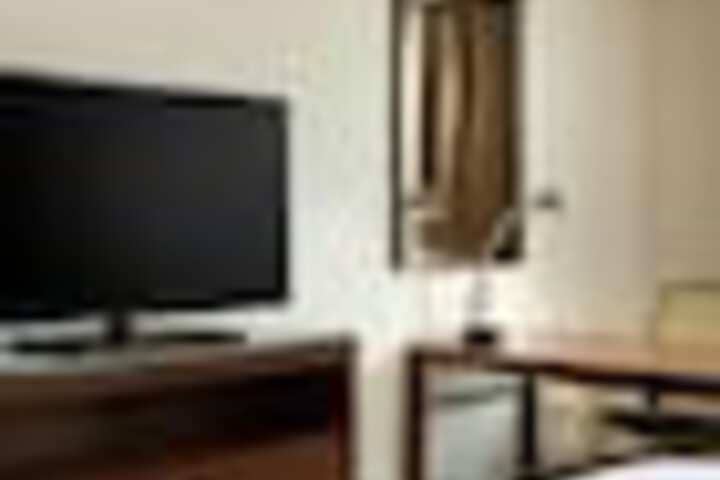 Room 26 of 120