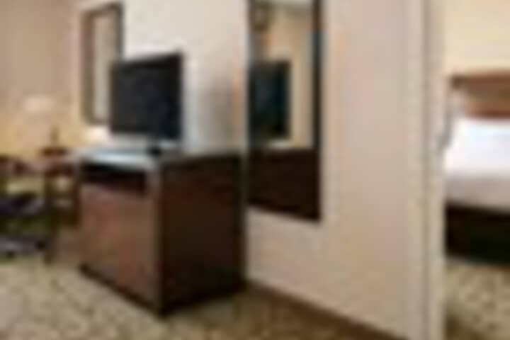 Room 47 of 120